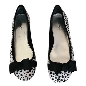 Alfani woman’s white ballet flats. Safari black spots and black bow size 7.5M